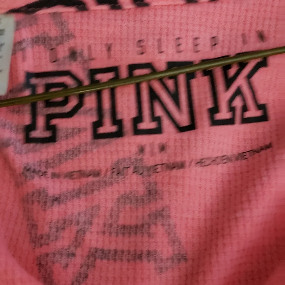 Pink Signature Thermal One Piece, size M, Hot pink & black, Smoke free close🚭 - Picture 3 of 3